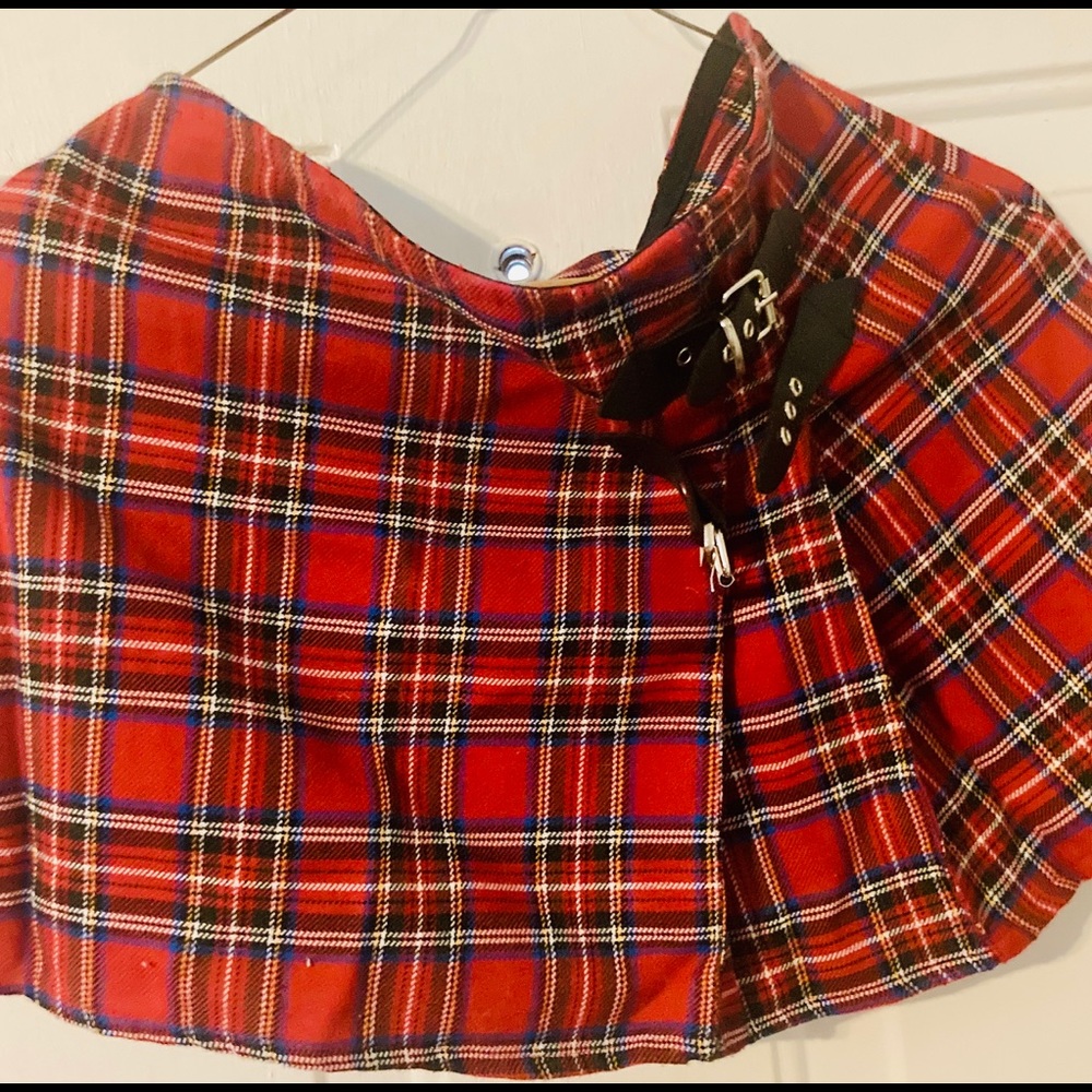 Ladies school girl back zip mini skirt